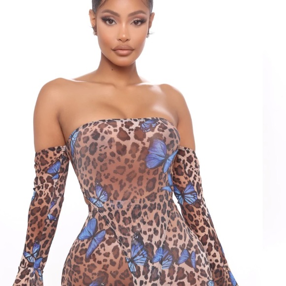 Fashion Nova bodysuit 🦋 - Picture 3 of 8